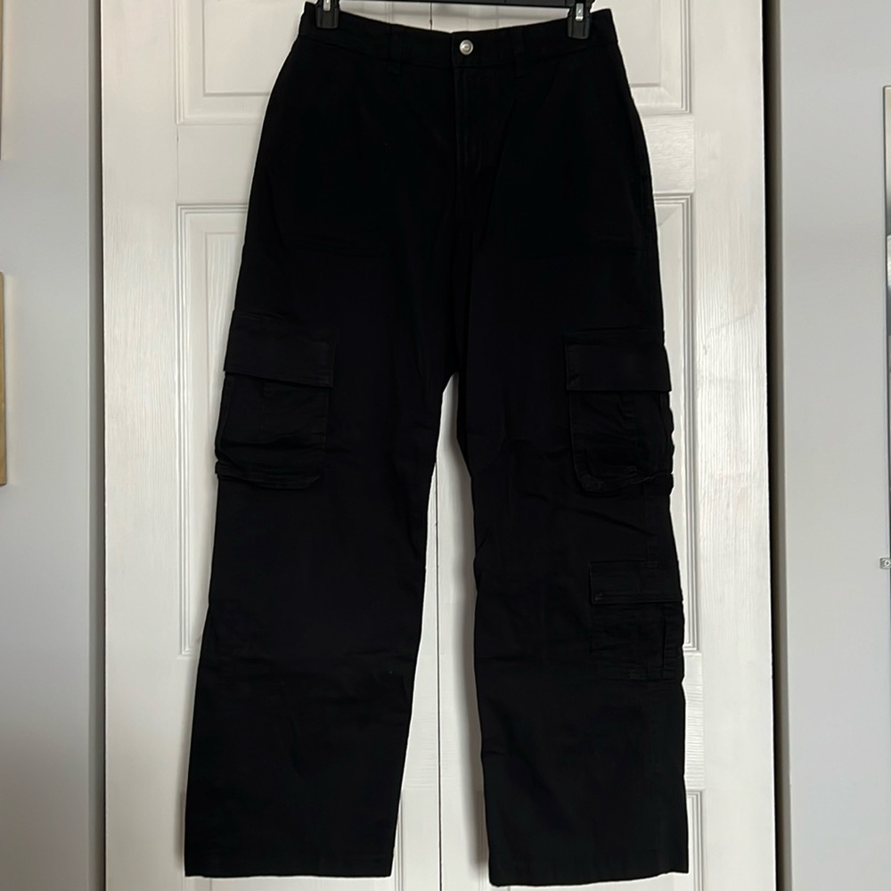Hollister Ultra High Rise Baggy Cargo Pants